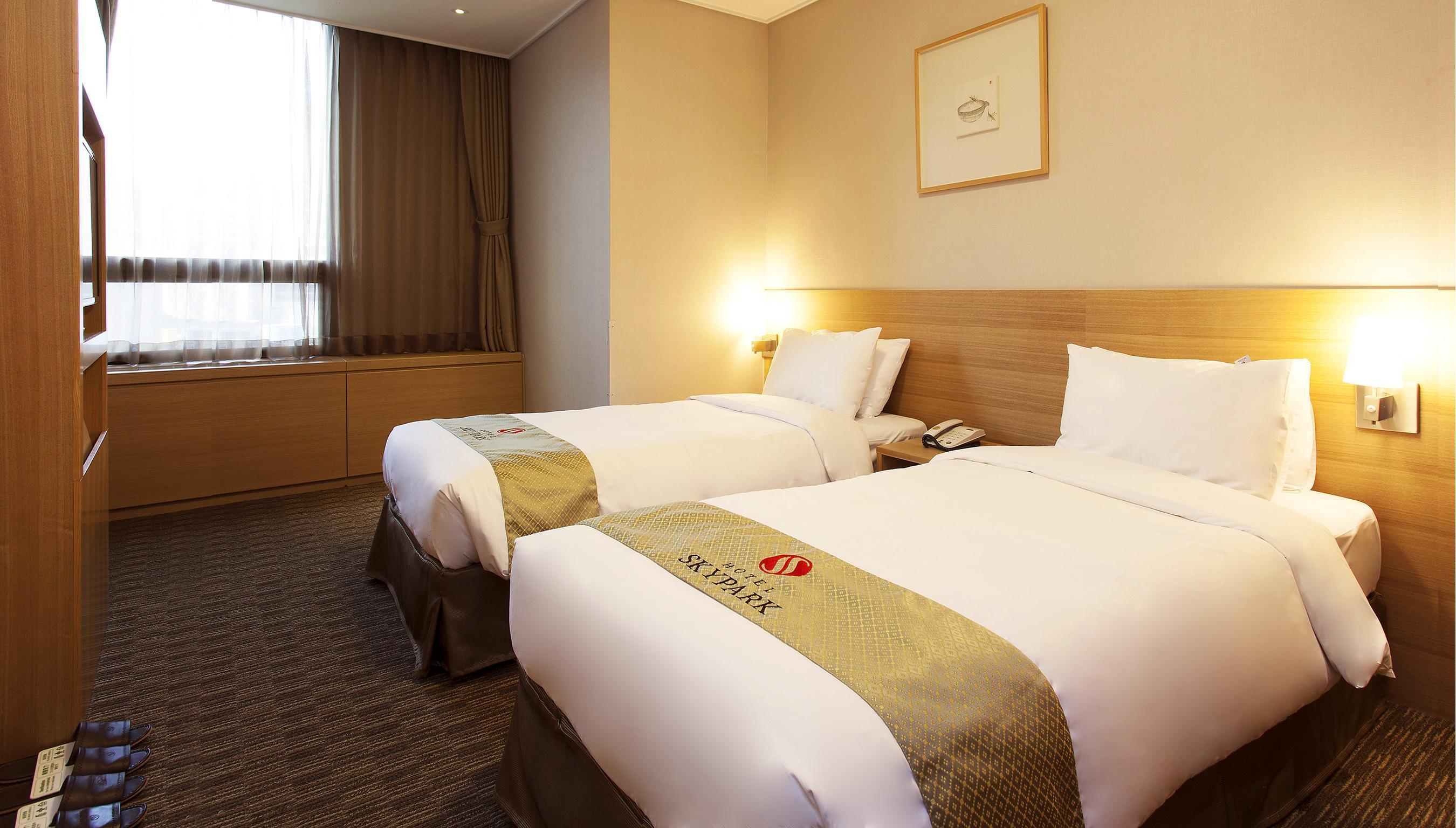 Skypark Myeongdong Hotel 4*