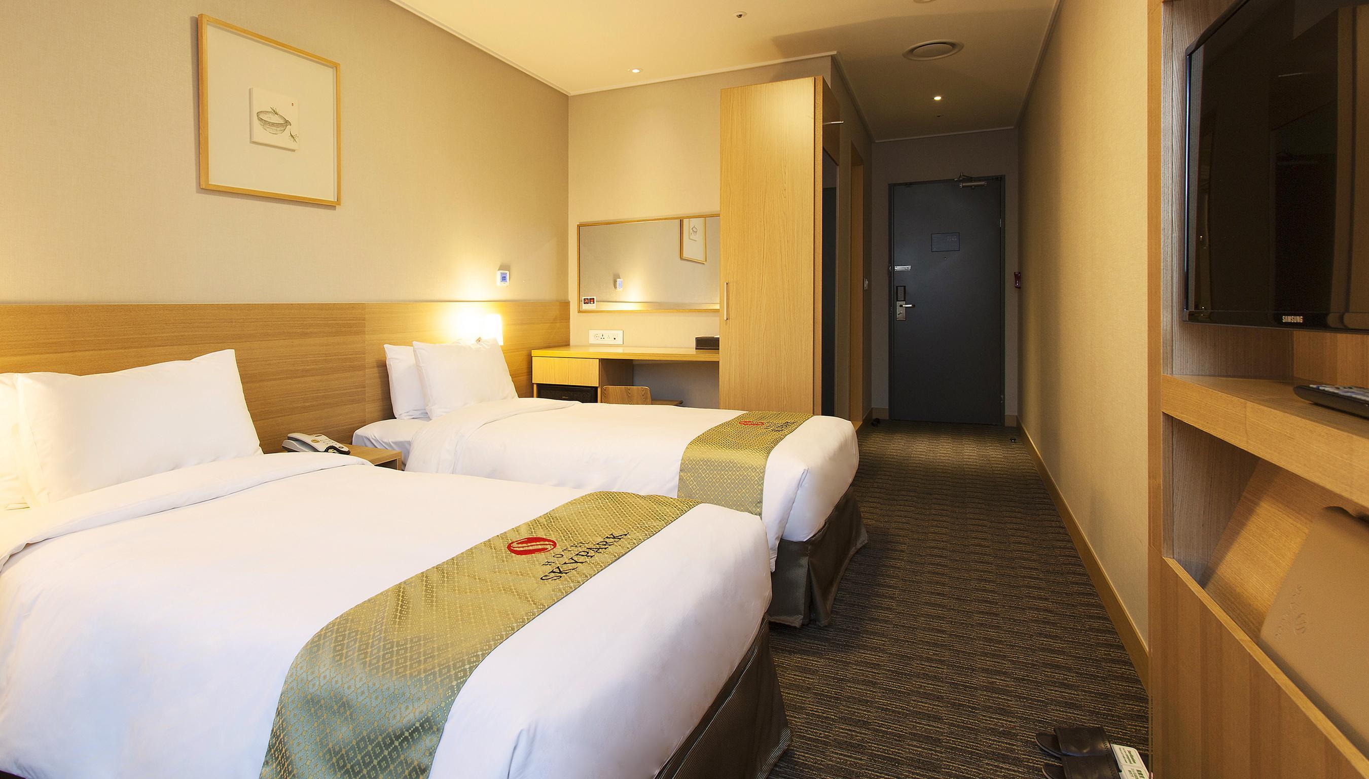 Skypark Myeongdong 4*