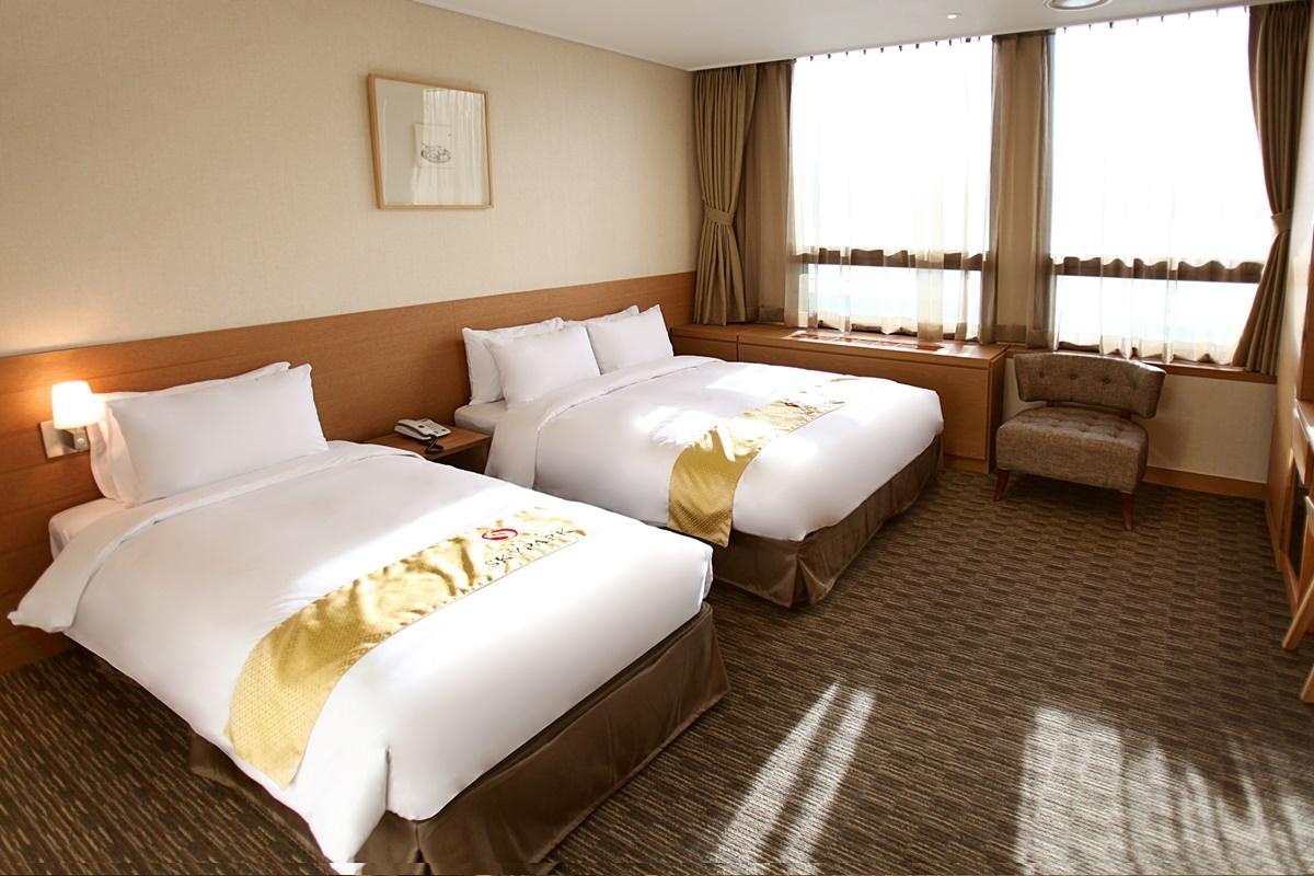 Skypark Myeongdong 4*
